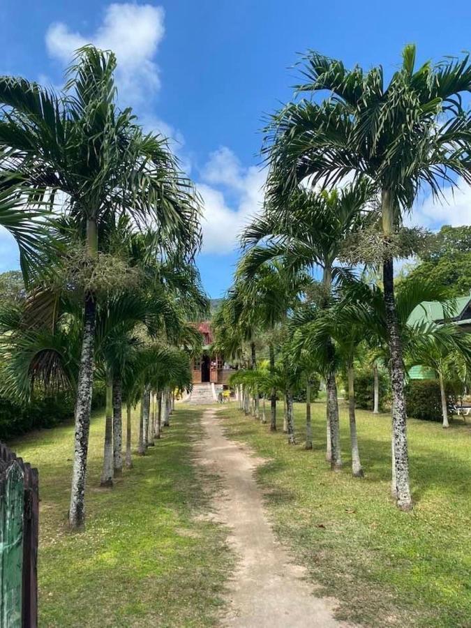 Jonc D'Or Villa Self Catering La Digue Exterior photo